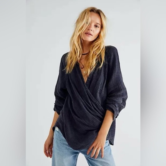 We The Free Tops - We the Free Nightdreams Slouchy Gauze Wrap‎ Top Shirt in Washed Black Size Small